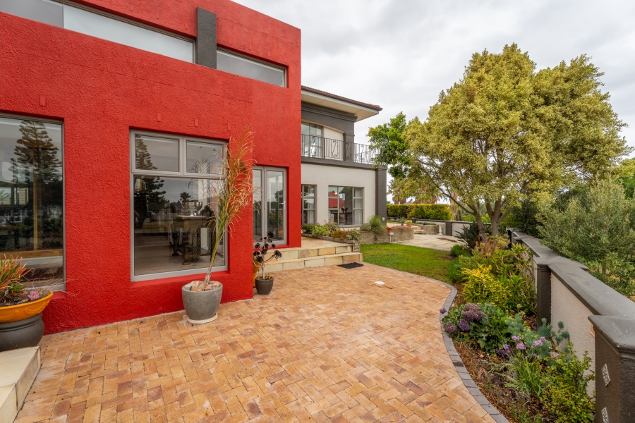 5 Bedroom Property for Sale in Greenways Golf Estate Western Cape